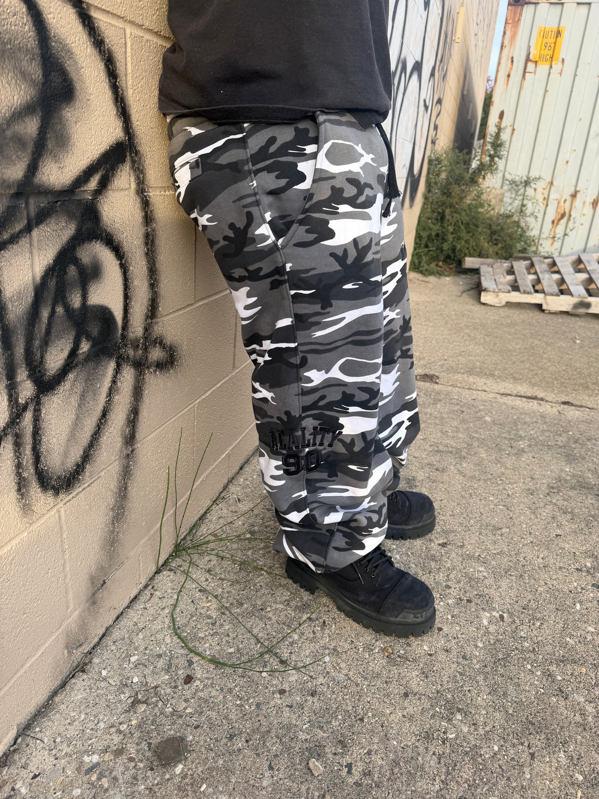 DZ MADE IN REALITY SWEATZ “GREY CAMO”