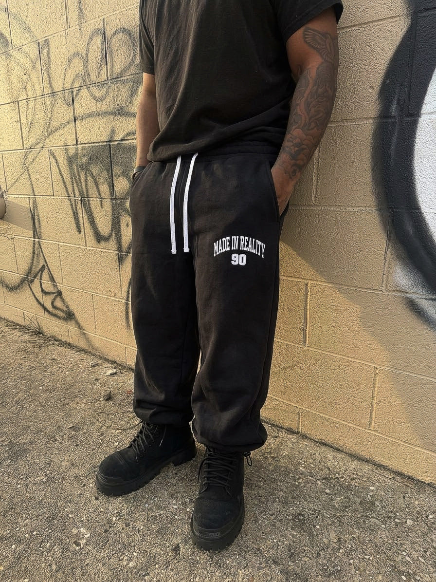 DZ MADE IN REALITY SWEATZ “BLACK”